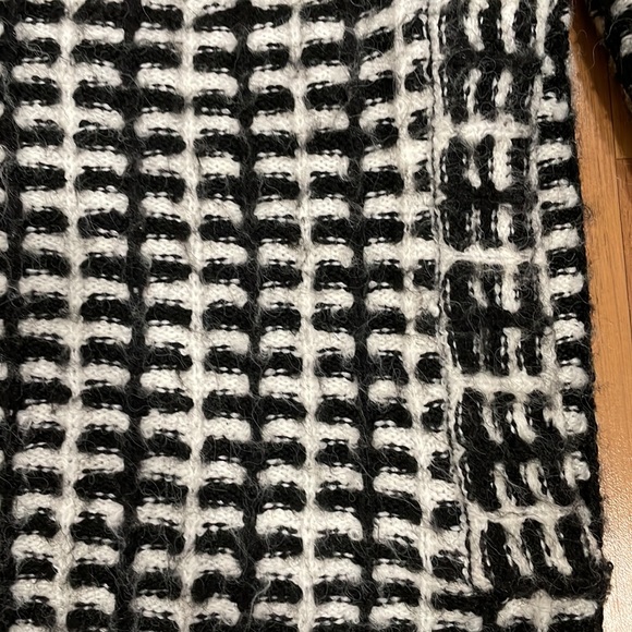 Rachel Zoe double breasted black and white sweater with brown buttons - Picture 4 of 5